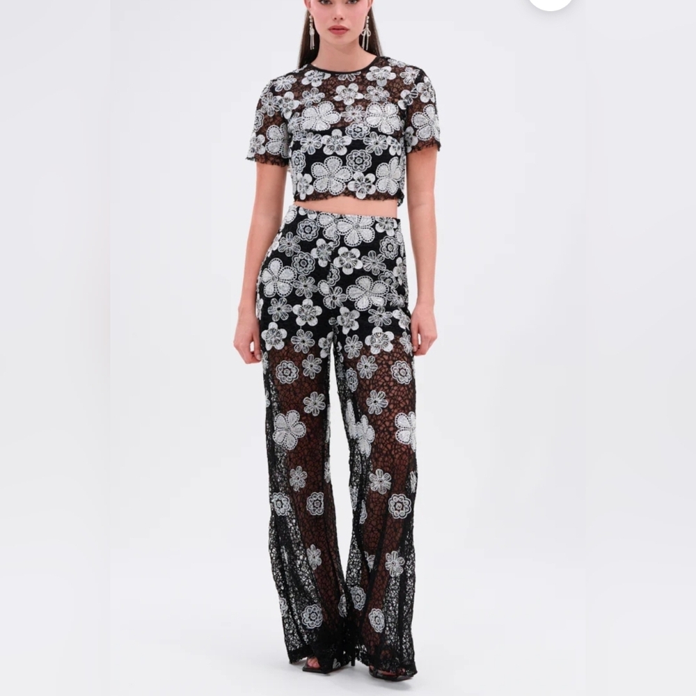 FLORAL SEQUIN MESH SHORT SLEEVE BLOUSE AND PANYS - S